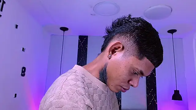 Snapshot of Damar_fhelipe chatting on October 8, 2025, 4:21 am Damar fhelipe online show from October 8, 2025, 4:21 am