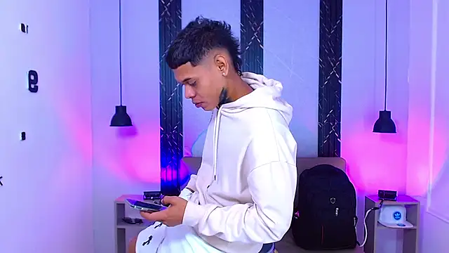 Snapshot of Damar_fhelipe chatting on October 11, 2025, 4:55 am Damar fhelipe online show from October 11, 2025, 4:55 am