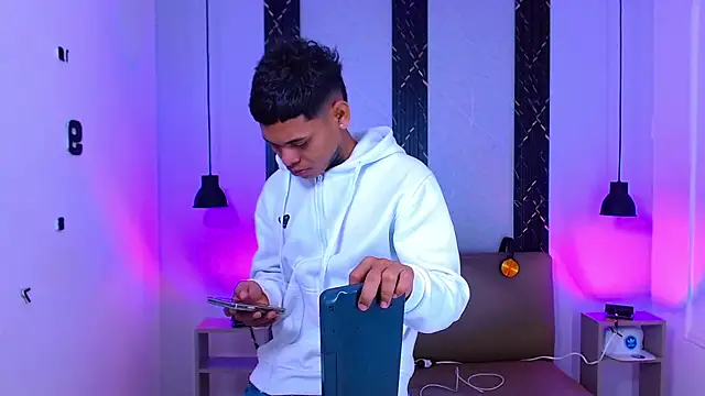 Snapshot of Damar_fhelipe chatting on October 12, 2025, 4:11 am Damar fhelipe online show from October 12, 2025, 4:11 am