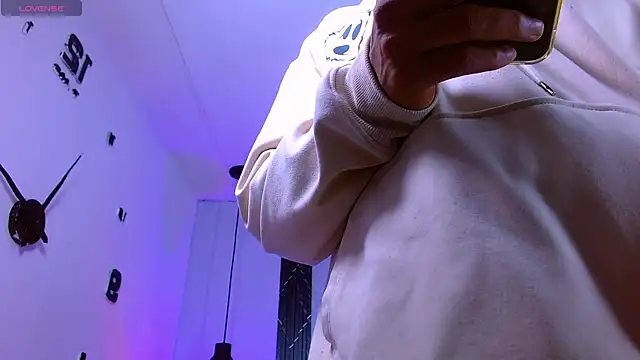 Snapshot of Damar_fhelipe chatting on October 14, 2025, 4:24 am Damar fhelipe online show from October 14, 2025, 4:24 am