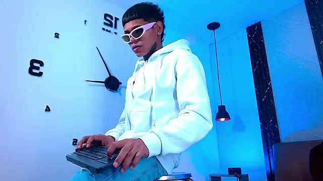 Snapshot of Damar_fhelipe chatting on November 1, 2025, 3:08 am Damar fhelipe online show from November 1, 2025, 3:08 am