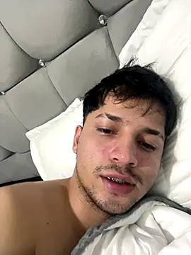 Snapshot of Issac_james_ chatting on October 1, 2025, 2:06 am Issac james online show from October 1, 2025, 2:06 am