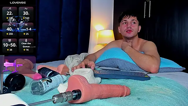 Snapshot of Issac_james_ chatting on October 12, 2025, 9:03 pm Issac james online show from October 12, 2025, 9:03 pm