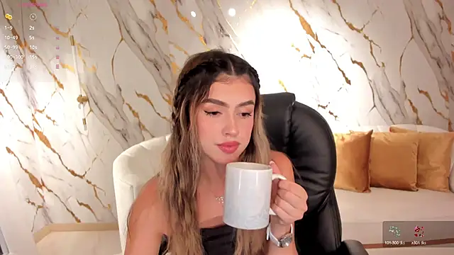 PaulinaSantos  online show from March 6, 2025, 7:21 pm