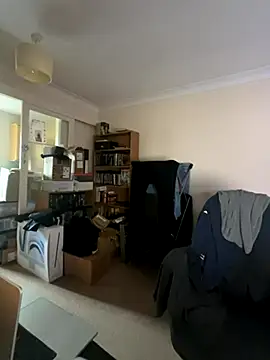 LondonTeffy online show from November 7, 2025, 10:04 am