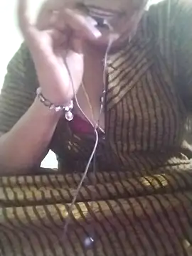 Tamilpriya46 online show from March 21, 2025, 5:56 pm