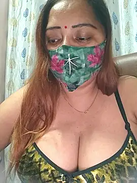 Dianaa9 online show from November 5, 2025, 3:23 pm