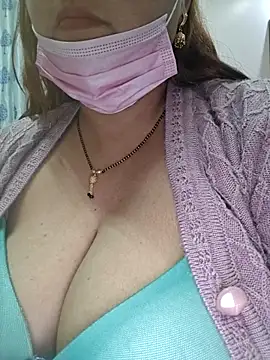 Dianaa9 online show from December 3, 2025, 8:29 pm