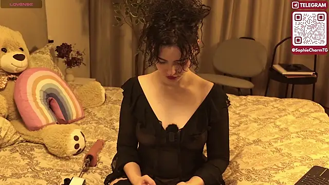 SophieCharm online show from February 8, 2026, 7:17 pm