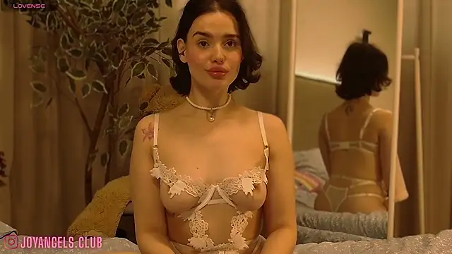 SophieCharm online show from March 27, 2026, 8:37 am