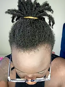 Snapshot of Toomuch_Squirt chatting on February 13, 2025, 5:37 am Toomuch Squirt online show from February 13, 2025, 5:37 am