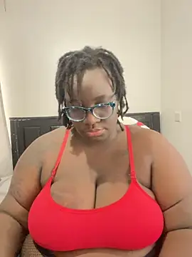 Snapshot of Toomuch_Squirt chatting on October 22, 2025, 4:02 am Toomuch Squirt online show from October 22, 2025, 4:02 am