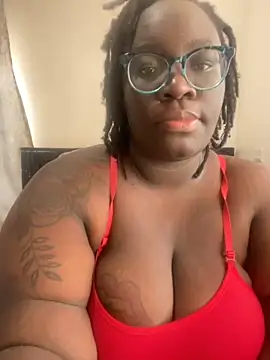 Snapshot of Toomuch_Squirt chatting on November 5, 2025, 4:01 am Toomuch Squirt online show from November 5, 2025, 4:01 am