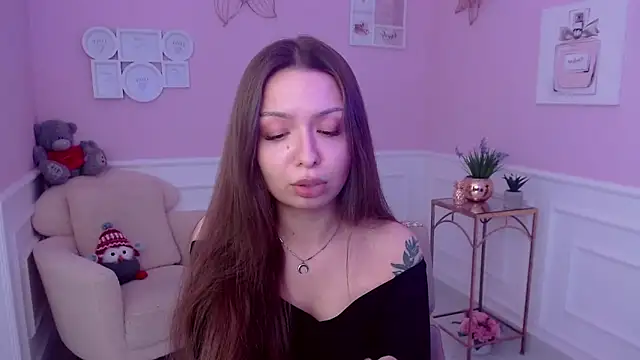 Snapshot of LucySkilar chatting on January 27, 2025, 11:00 am LucySkilar online show from January 27, 2025, 11:00 am