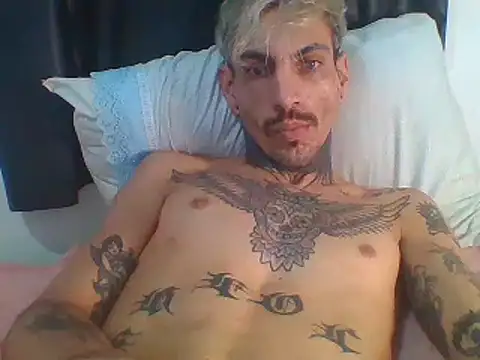 Snapshot of PitbullDiablo1 chatting on November 3, 2025, 2:57 am PitbullDiablo1 online show from November 3, 2025, 2:57 am