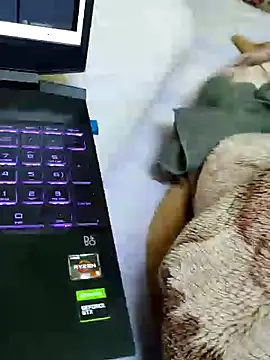 Snapshot of Brown_Munda047 chatting on December 4, 2024, 11:02 pm Brown Munda047 online show from December 4, 2024, 11:02 pm