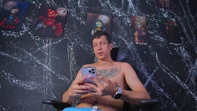 Snapshot of AgarEvans chatting on February 15, 2026, 5:04 am AgarEvans online show from February 15, 2026, 5:04 am