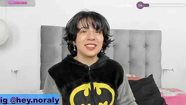 Snapshot of hey_noraly chatting on March 23, 2025, 7:20 am hey noraly online show from March 23, 2025, 7:20 am