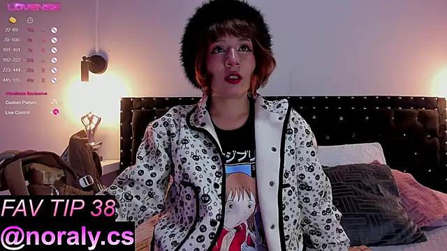 Snapshot of hey_noraly chatting on September 14, 2025, 4:44 am hey noraly online show from September 14, 2025, 4:44 am