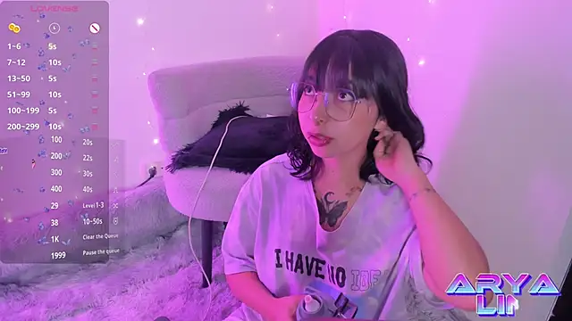 arysUwU online show from April 11, 2026, 3:44 am