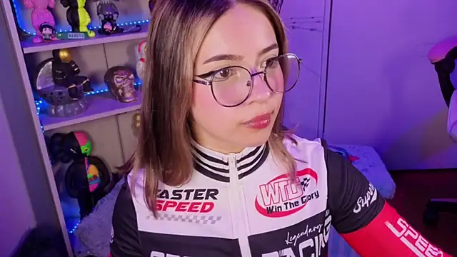 EmilyMiller  online show from March 25, 2026, 3:40 pm