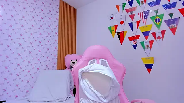 Soyqueen online show from July 19, 2026, 2:15 am