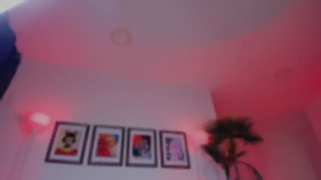 Snapshot of Taylor__foxxx chatting on September 18, 2025, 4:36 am Taylor foxxx online show from September 18, 2025, 4:36 am