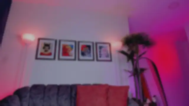 Snapshot of Taylor__foxxx chatting on October 11, 2025, 3:39 am Taylor foxxx online show from October 11, 2025, 3:39 am