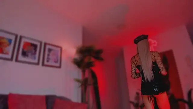 Snapshot of Taylor__foxxx chatting on February 25, 2026, 5:28 am Taylor foxxx online show from February 25, 2026, 5:28 am