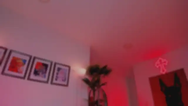 Taylor  foxxx online show from April 16, 2026, 4:24 am