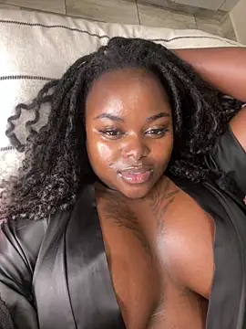 Honeycoco0211 online show from February 13, 2025, 8:13 pm