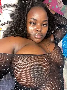 Honeycoco0211 online show from February 16, 2025, 7:48 am