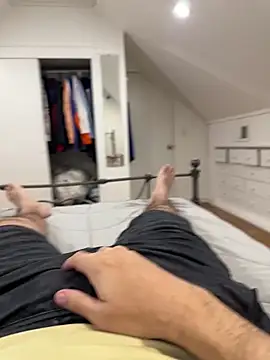 Snapshot of bwcalexander chatting on February 28, 2026, 3:07 am bwcalexander online show from February 28, 2026, 3:07 am