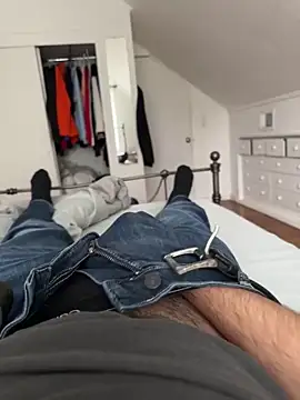 Snapshot of bwcalexander chatting on April 5, 2026, 10:07 pm bwcalexander online show from April 5, 2026, 10:07 pm