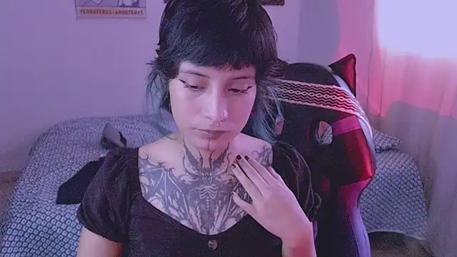 Snapshot of _Apola_77 chatting on December 9, 2024, 10:20 pm Apola 77 online show from December 9, 2024, 10:20 pm