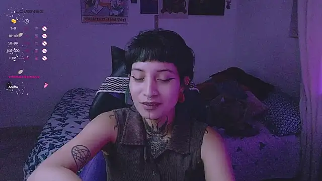 Snapshot of _Apola_77 chatting on December 17, 2024, 11:49 pm Apola 77 online show from December 17, 2024, 11:49 pm