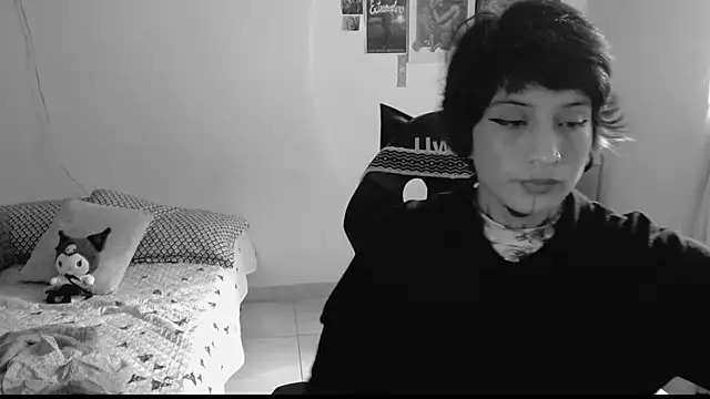 Snapshot of _Apola_77 chatting on February 21, 2025, 4:37 pm Apola 77 online show from February 21, 2025, 4:37 pm