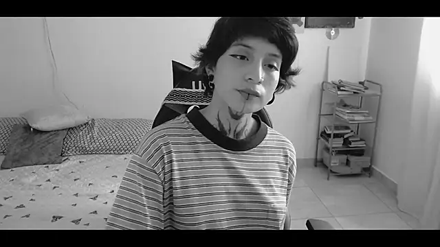 Snapshot of _Apola_77 chatting on February 23, 2025, 6:34 pm Apola 77 online show from February 23, 2025, 6:34 pm