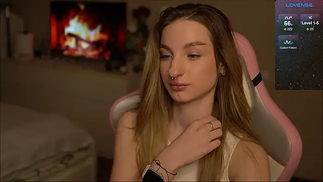 Snapshot of Lexy_kiky chatting on March 10, 2025, 1:23 am Lexy kiky online show from March 10, 2025, 1:23 am