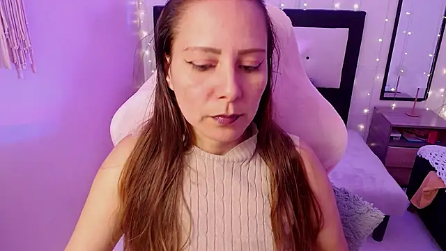 camila delarosa online show from June 2, 2026, 4:31 pm