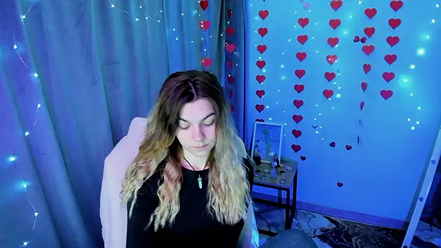 Sweet me  online show from March 20, 2026, 6:51 am