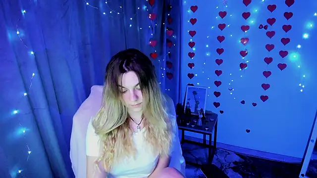 Sweet me  online show from March 21, 2026, 6:51 am