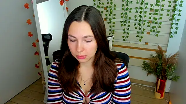 Lexy flower online show from October 4, 2025, 12:25 pm