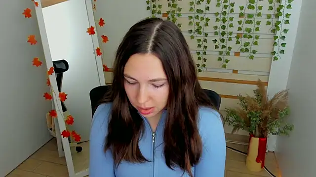 Lexy flower online show from October 13, 2025, 1:00 pm