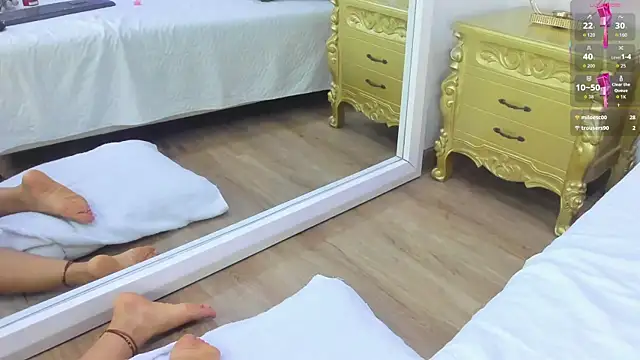 Snapshot of Valerith_Vega_ chatting on October 18, 2025, 12:39 pm Valerith Vega online show from October 18, 2025, 12:39 pm