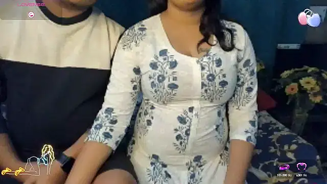 Snapshot of Trezza chatting on December 5, 2024, 6:33 pm Trezza online show from December 5, 2024, 6:33 pm