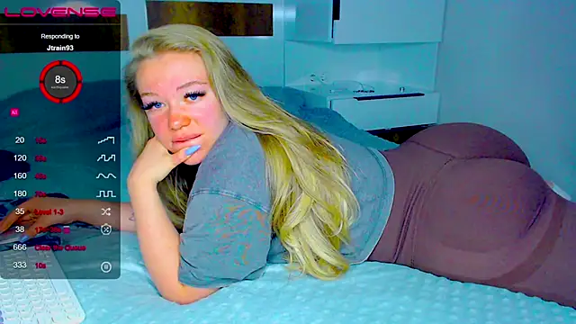 Snapshot of kitti_kaattt chatting on November 18, 2025, 3:34 am kitti kaattt online show from November 18, 2025, 3:34 am