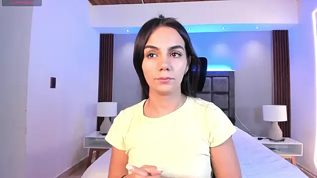 martina mancini online show from September 28, 2025, 12:54 pm