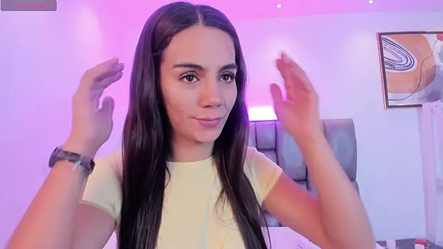 martina mancini online show from December 18, 2025, 11:38 am