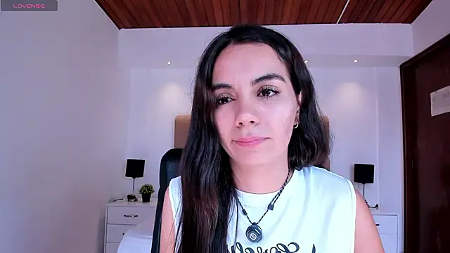 martina mancini online show from March 28, 2026, 7:13 pm